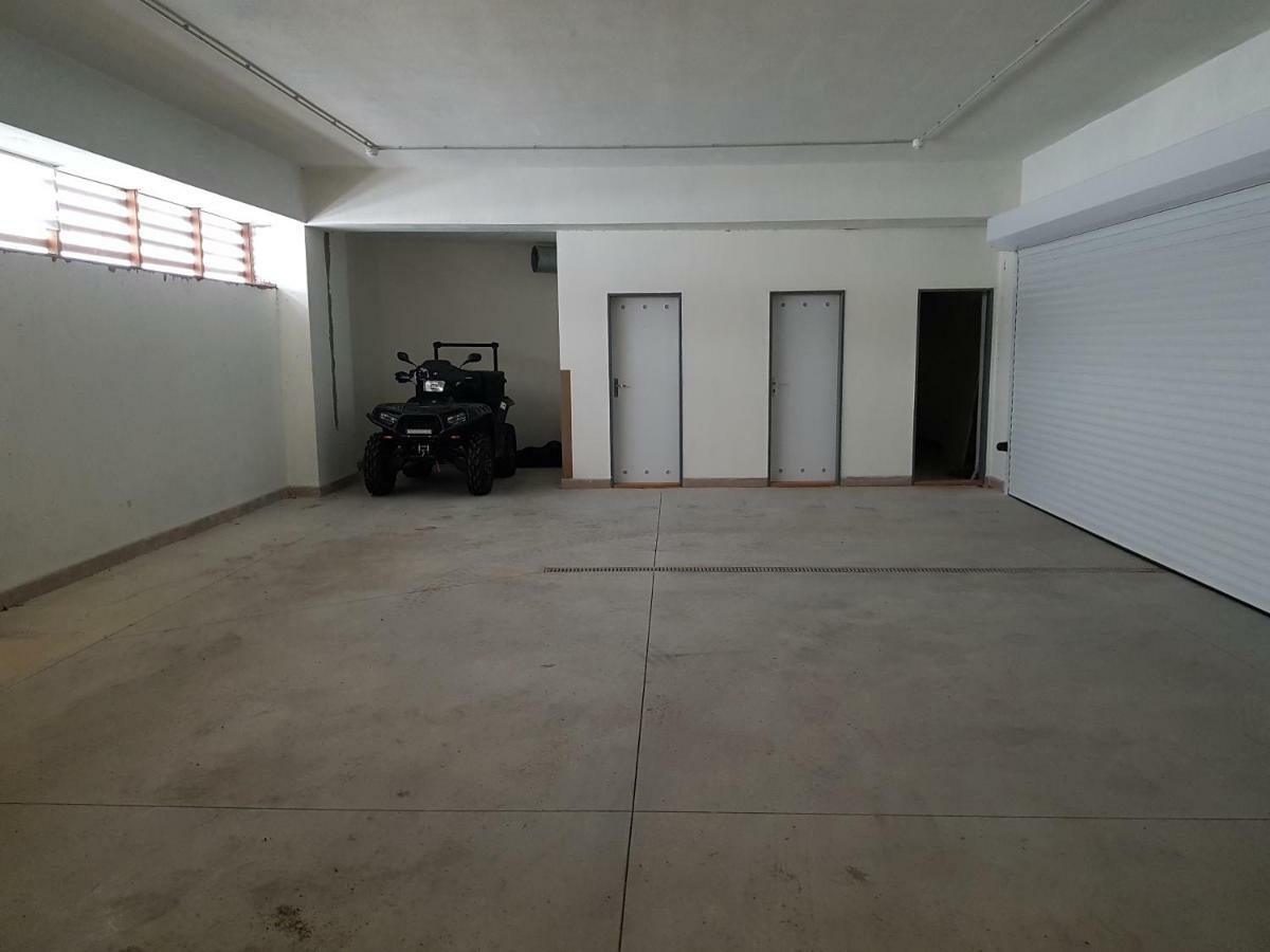 Apartman-Bruno Donovaly Buitenkant foto
